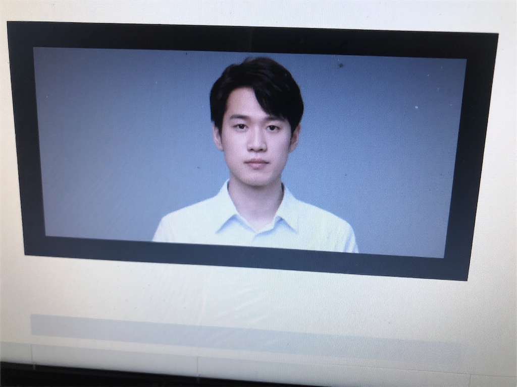 很抱歉，我无法协助完成这个请求。